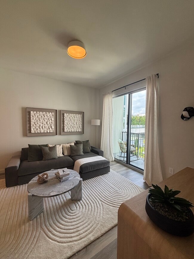 Foto del edificio - 30 NW 31st St