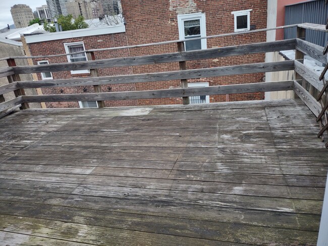 3rd Floor Deck - 1719 South St