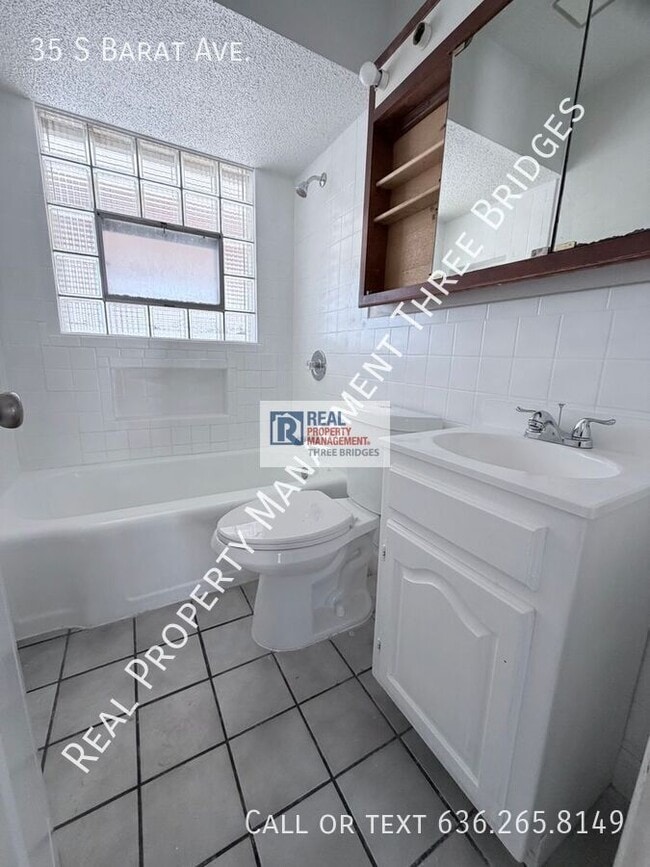 Building Photo - 35 S Barat Ave