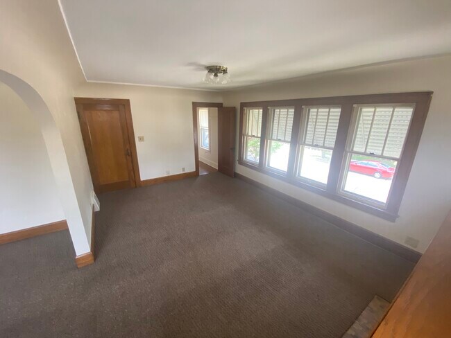 Living Room - 2523 Charles St