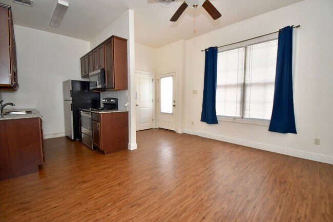 Foto del edificio - Hidden Oaks Apartments
