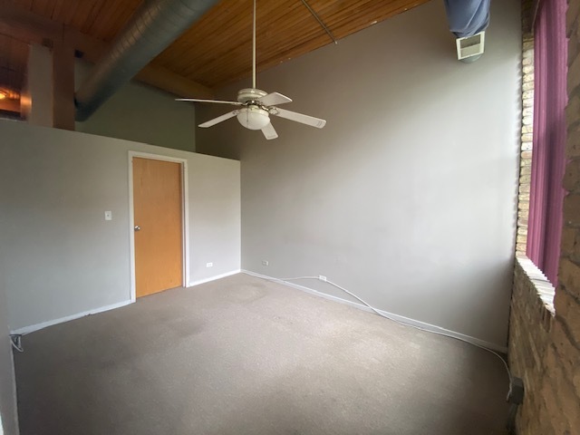 Foto del edificio - 2333 W St Paul Ave