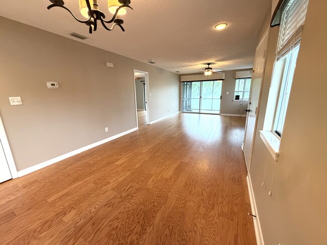 Building Photo - 3226 Spinnaker Point