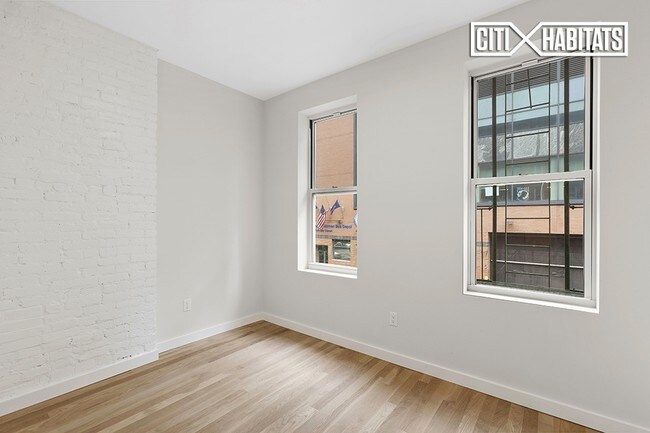 Building Photo - 1557 Lexington Ave