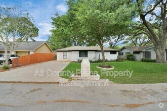 Building Photo - 1906 Airline Dr