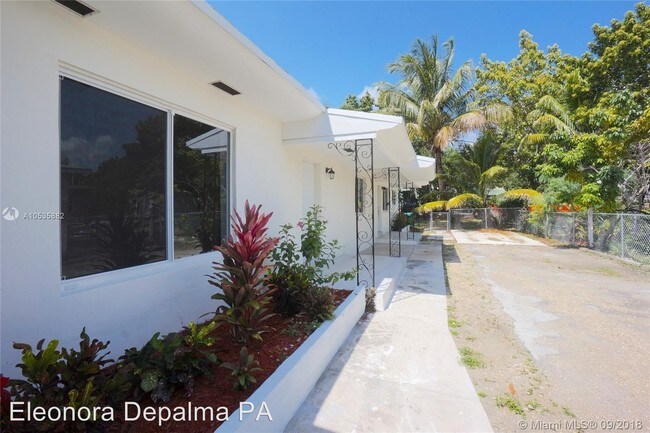 Foto del edificio - 1497 NE 118th Terrace