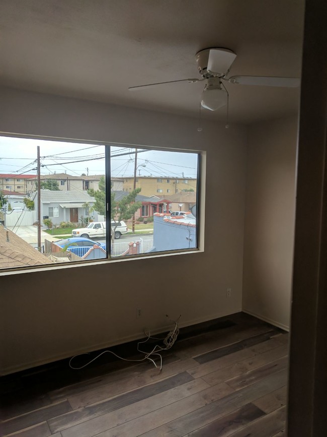 Foto del edificio - 3856 W 132nd St