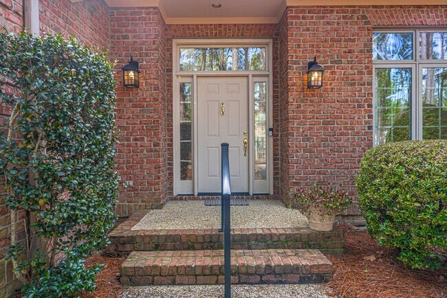 Foto del edificio - 24 Strathaven Dr