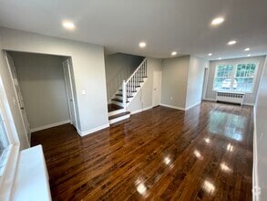 Building Photo - 209 Virginia Ave