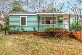 Building Photo - 810 Cox Ave