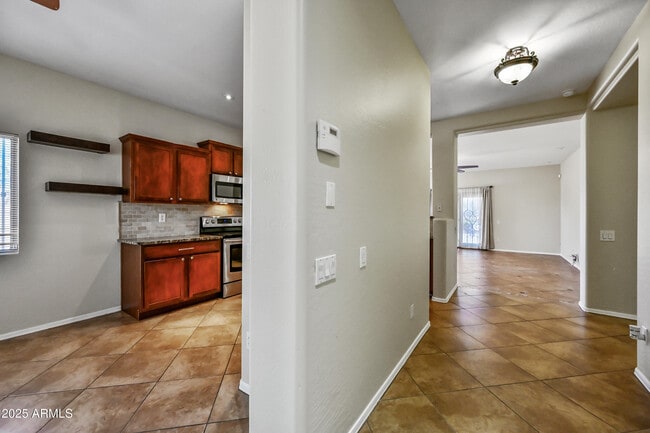 Building Photo - 7303 S 54th Dr