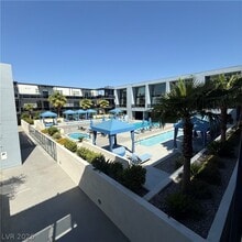 Building Photo - 8925 W Flamingo Rd