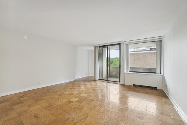 Building Photo - 490 M St NW