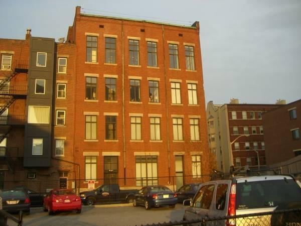 Foto del edificio - 115 Richmond St