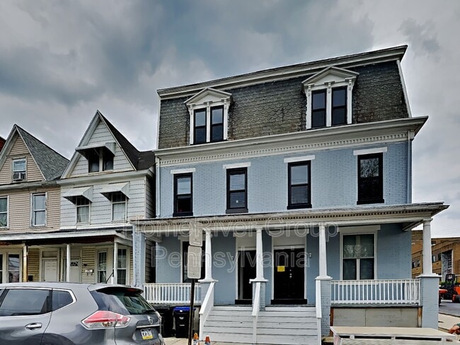 Building Photo - 33 S 18th St