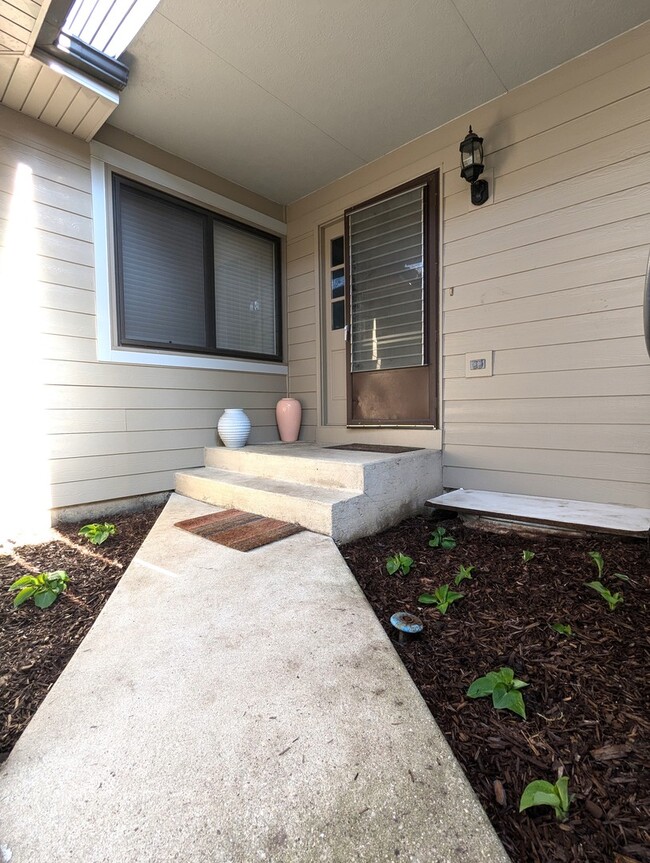 Foto del edificio - 693 Mallard Ln