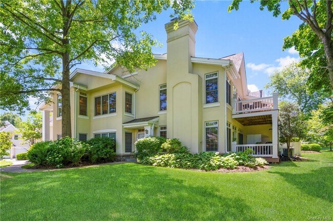 Building Photo - 55 Doral Greens Dr W