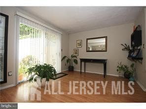Foto del edificio - 34 Beechwood Ct
