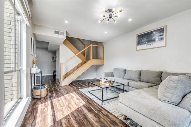 Foto del edificio - 4347 Dickason Ave