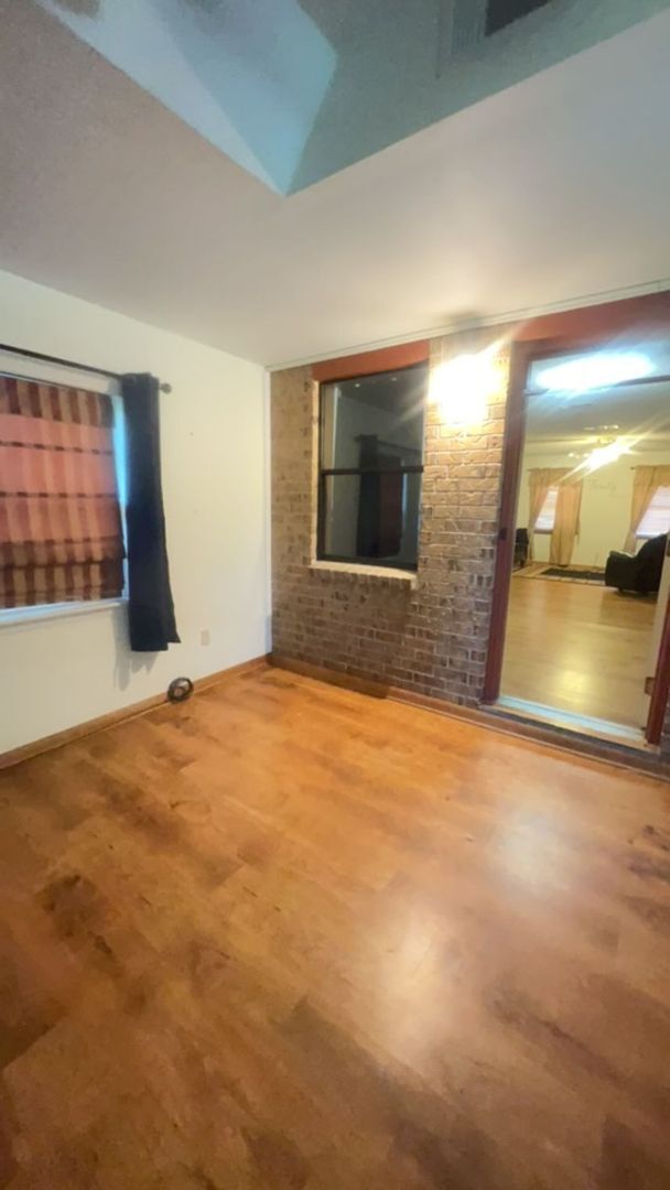 Foto del edificio - 1506 Coach St