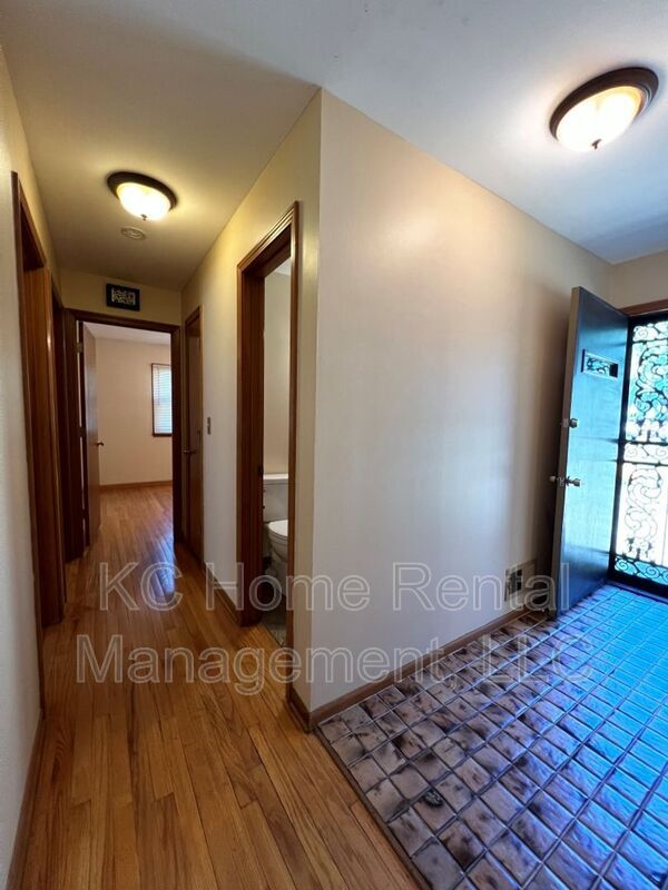 Building Photo - 10205 W 54th Terrace