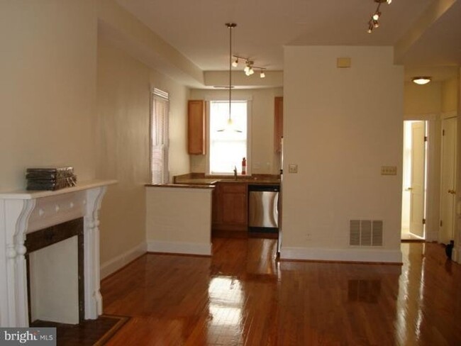 Building Photo - 1628 Corcoran St NW