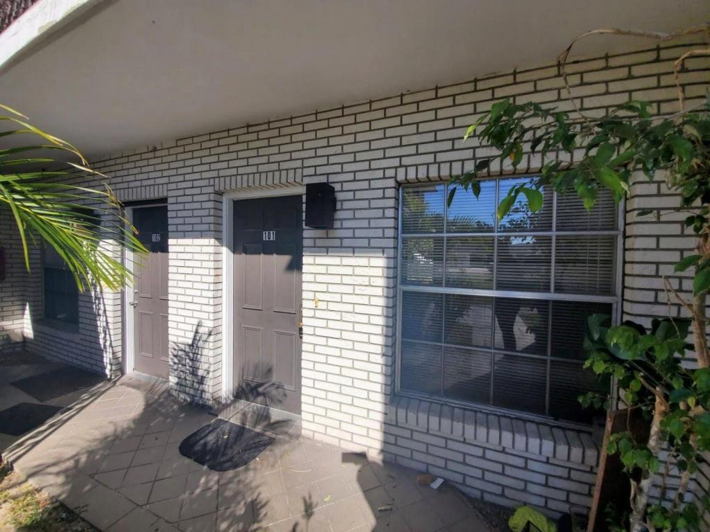 Foto del edificio - 650 Ave J NW Unit 102