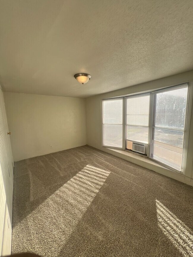 Foto del edificio - 1625 S 5th St