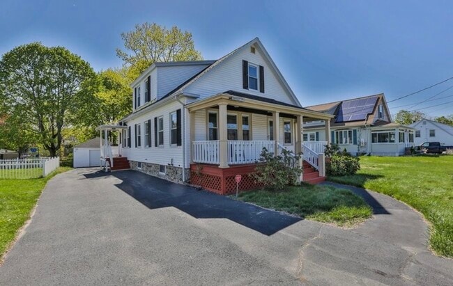 Building Photo - 124 Haverhill St