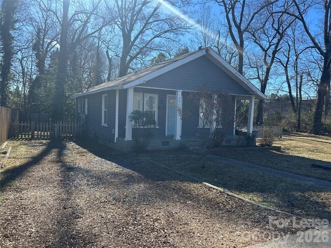 Foto del edificio - 3914 Bearwood Ave