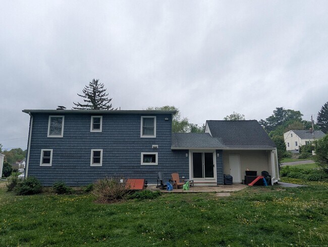 Building Photo - 70 Craig Ln