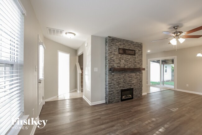 Building Photo - 5802 Crosswinds Ct