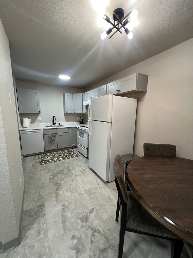 Building Photo - 11539 Heritage Ct