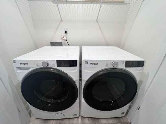 Foto del edificio - 4959 Caddis Bnd