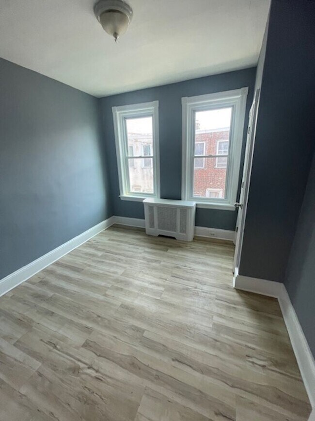 Foto del edificio - Grays Ferry 3 Bedroom