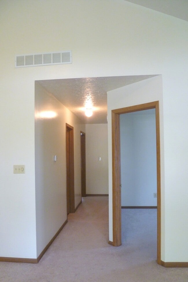 Hallway - 2418 Dell Zell Dr
