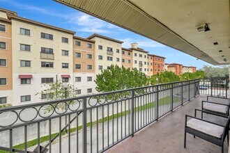 Building Photo - 4850 SW 63rd Terrace