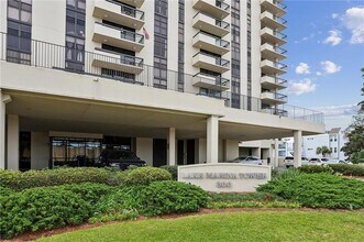 Building Photo - 300 Lake Marina Ave