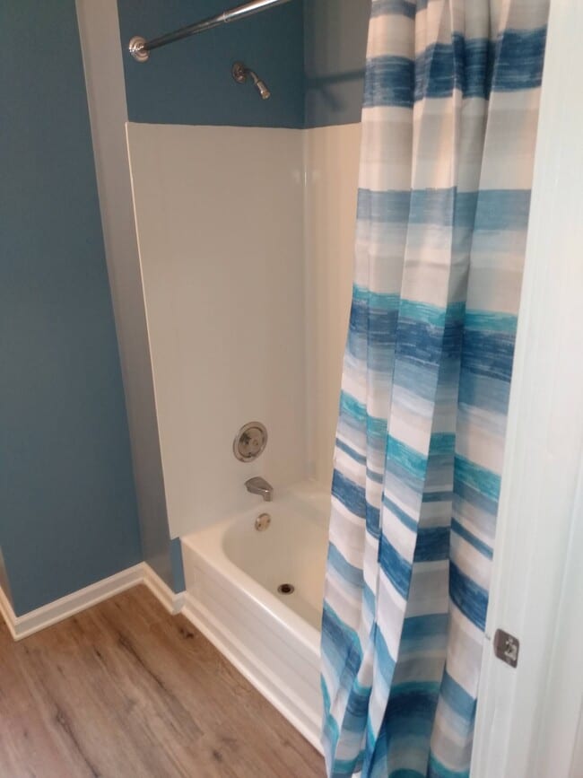 Building Photo - 329 5th St