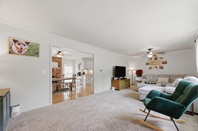 Foto del edificio - 6521 E Farmview St