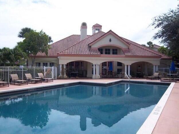 Foto del edificio - 815 Boynton Beach Blvd