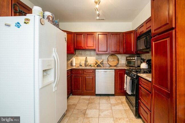 Building Photo - 55 Wyndmoor Dr
