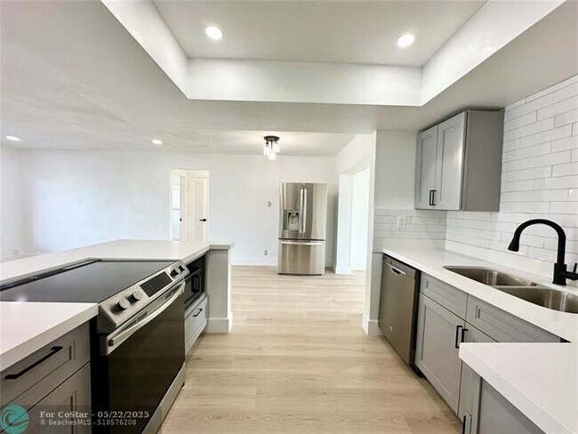 Foto del edificio - 4510 NW 49th Dr