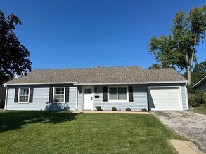Building Photo - 15018 Huntington Ct