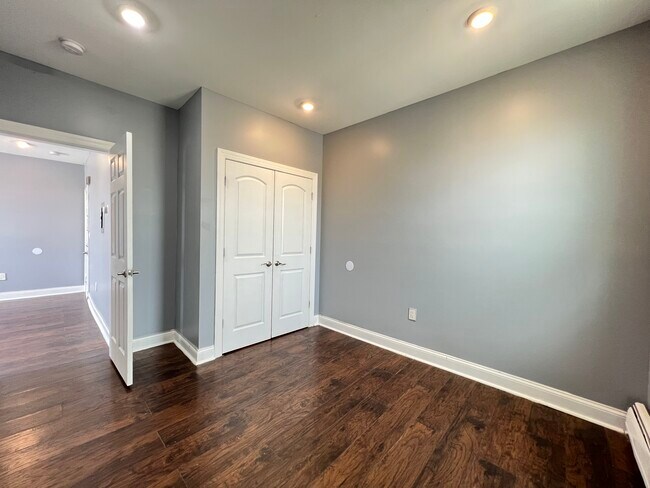 46 E 14th St 3F - 14 E 40th St