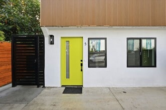 Building Photo - 2735 Broadway