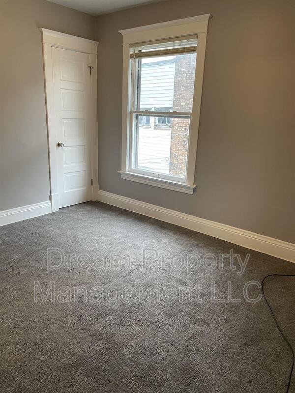 Building Photo - 1668 Euclid Ave