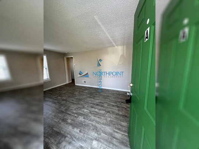 Foto del edificio - 6131 NE Vivion Rd