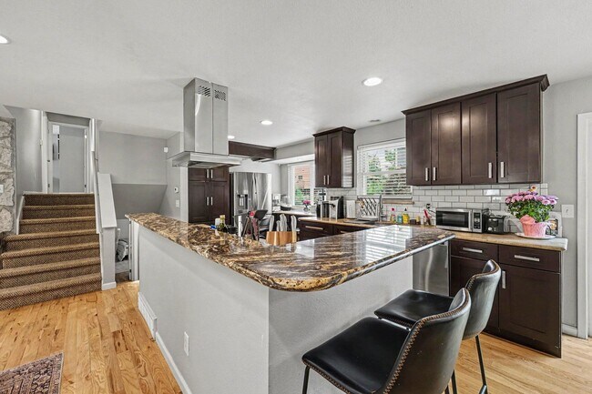 Foto del edificio - Gorgeous Home of Rental in Southern Gables Neighborhood!
