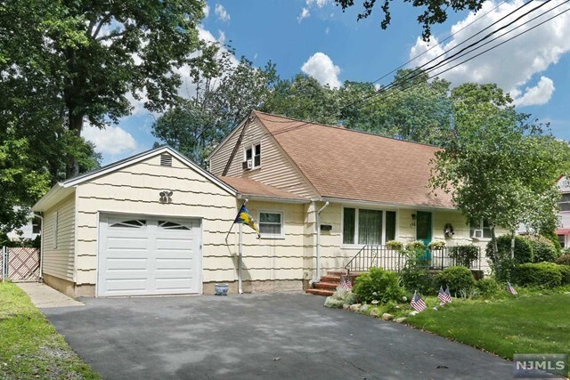 Foto del edificio - 156 Spring Ln